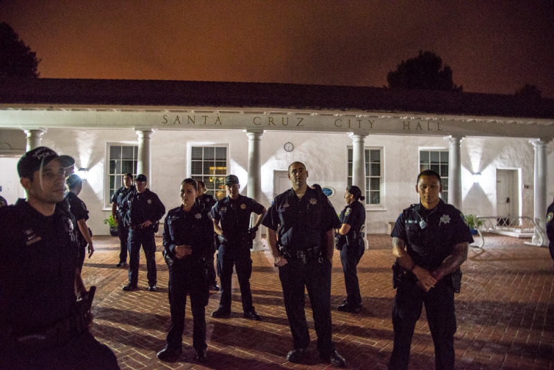 800_campout-santa-cruz-city-hall-22-police.jpg